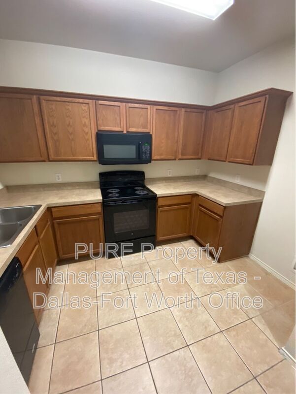 Photo - 2734 Hyde Park Dr