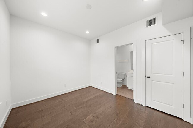 Photo - 2603 Hutchins St