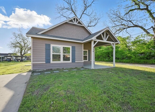 Building Photo - 3-Bedroom Haven for in Peaceful Denison Rental