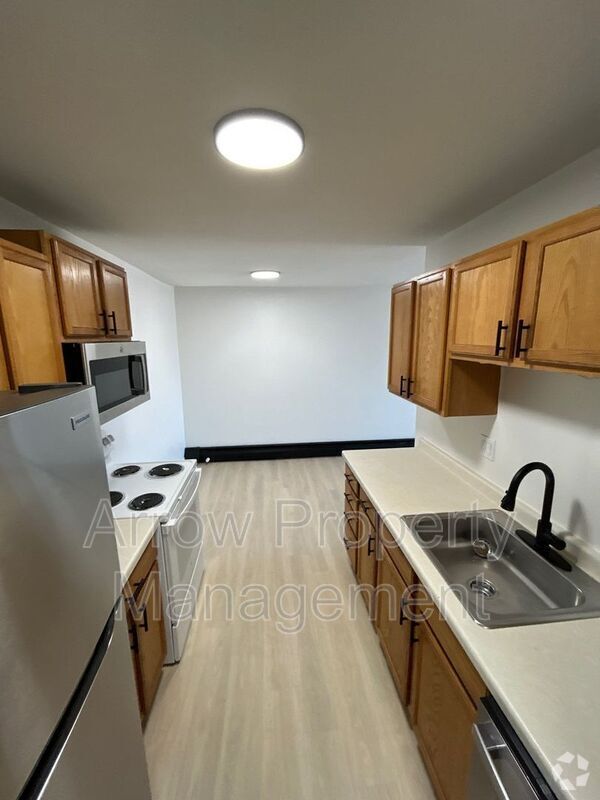 Building Photo - 215 E Arbor Ave Rental