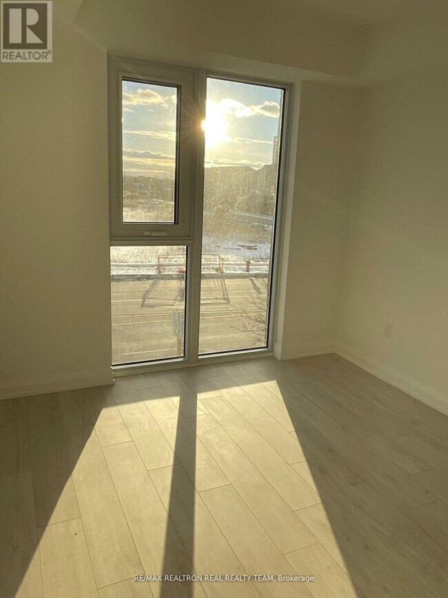 Photo - 412 Silver Maple Rd Unité 216