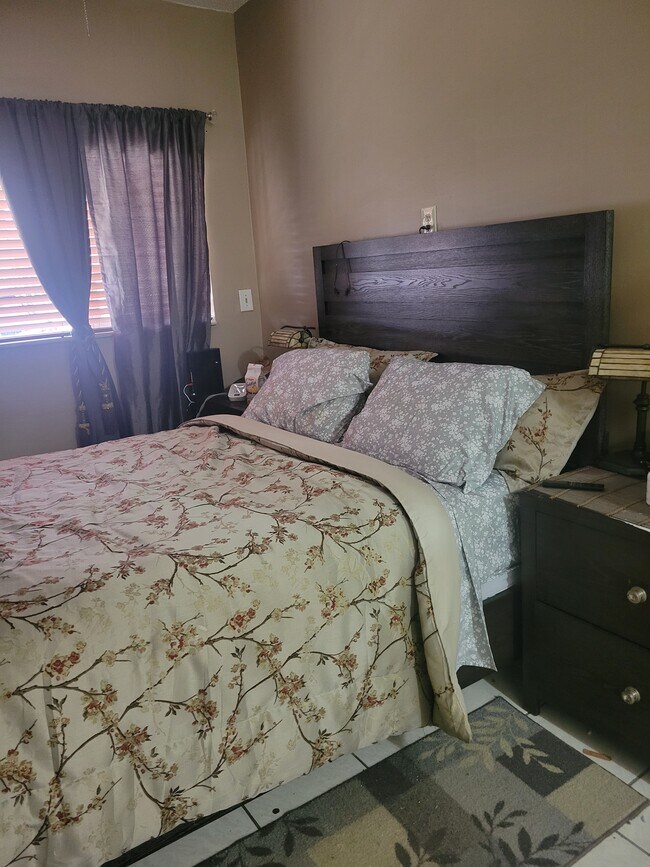 2115 SW 23rd St Apartments Unit Furnished Efficiency Miami, FL