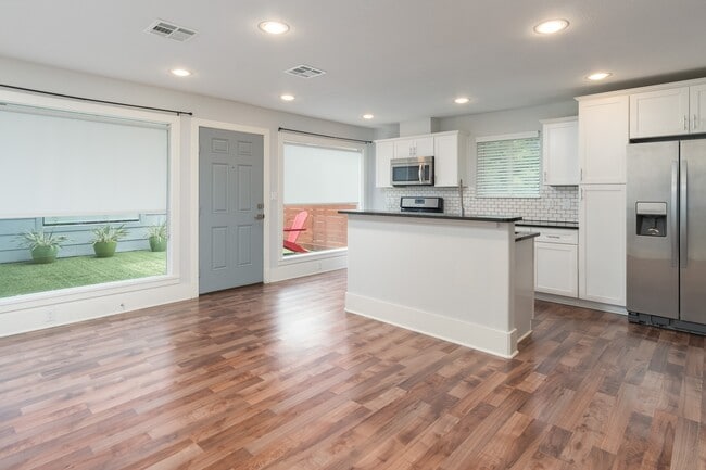 Building Photo - 2019 Huldy St Unit 6 Rental