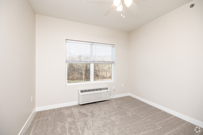 1BR, 1BA - Bedroom