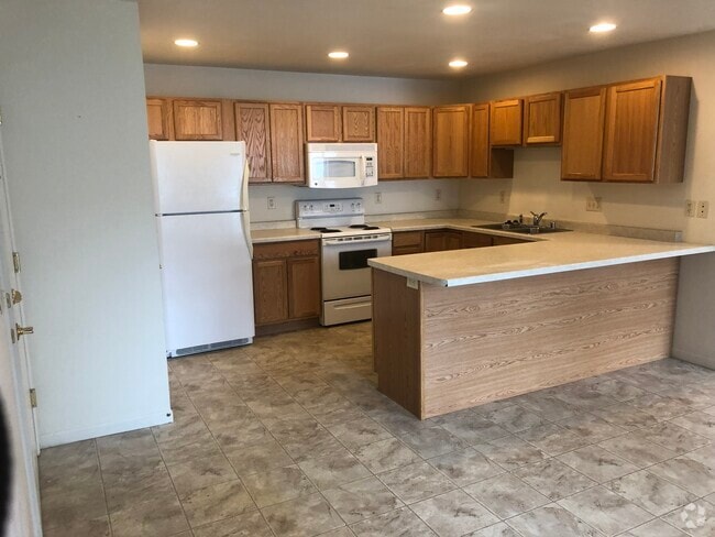 Building Photo - 107 Vega Dr Unit 107 Rental