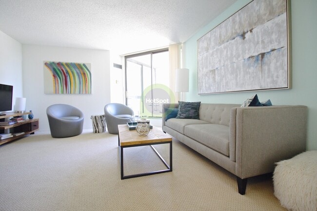 749 N Clark St Unit 01-1004