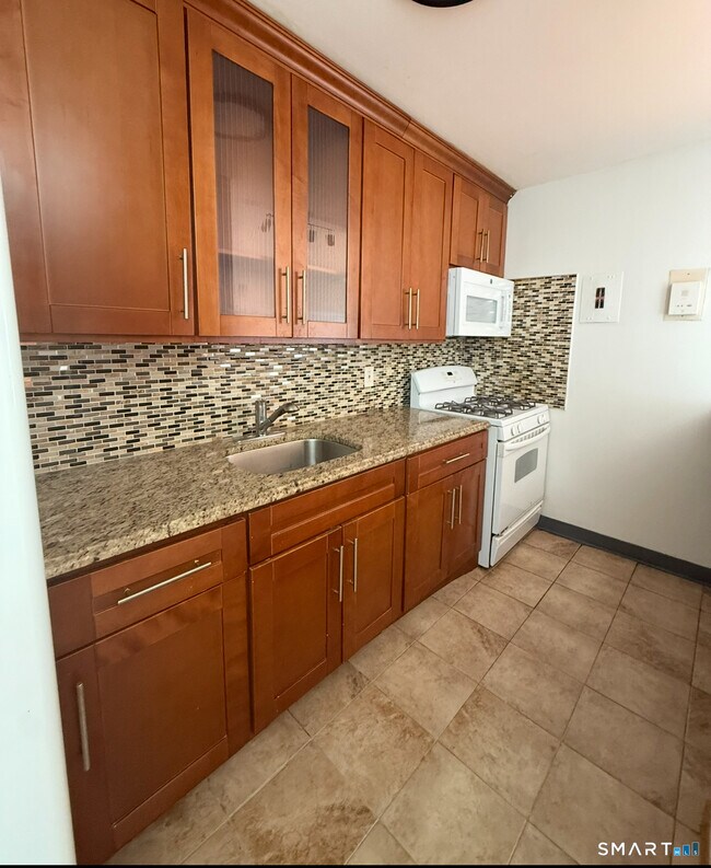 Building Photo - 2625 Park Ave Unit 9C
