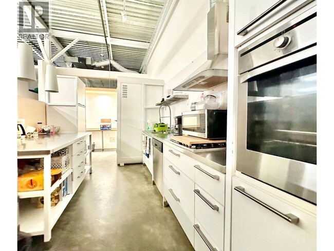 Photo - 55 E Cordova St