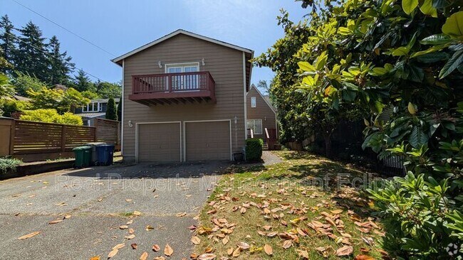 Building Photo - 10253 NE 64th St Rental