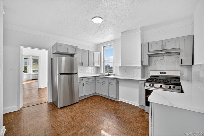 Building Photo - 59 Park Hill Ave Unit 3