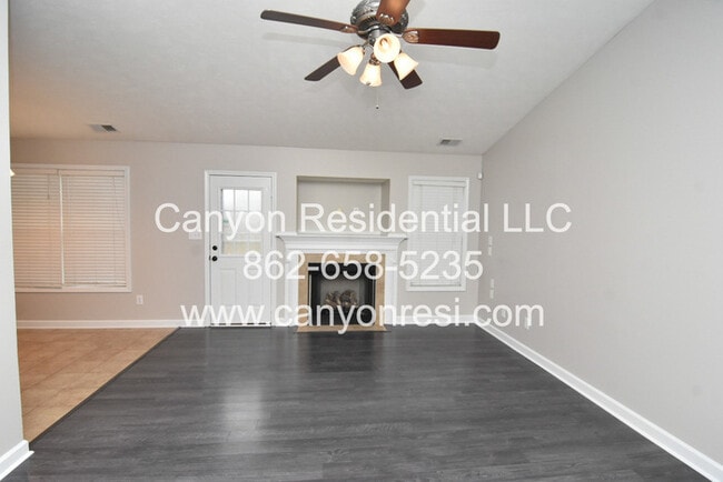 Photo - 1513 Stonewood Dr