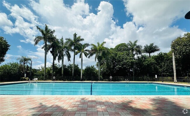 Building Photo - 9350 Fontainebleau Blvd Unit 311 Rental