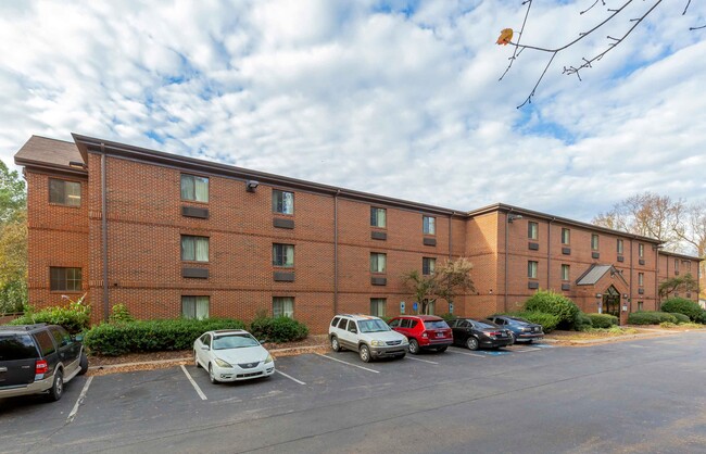 Furnished Studio-Raleigh - North Raleigh - Wake Towne Drive