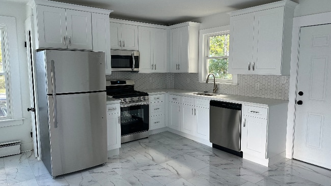 Building Photo - 0 Circular Ave