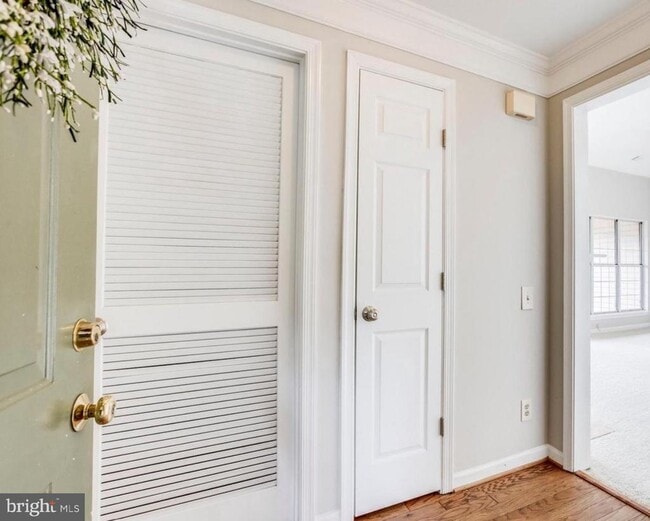 Building Photo - 2830 Emma Lee St Unit 302