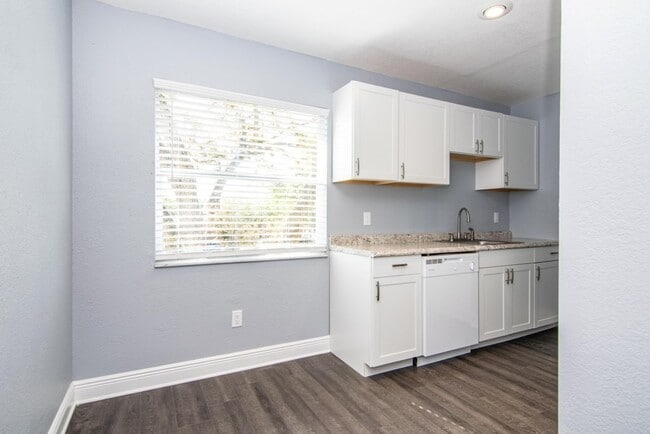 Photo - Newly Renovated and Remodeled - 2 Bedroom 1 Bath for Lease in Brandon, FL