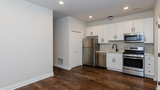 Photo - 1933 S May St Unit GF