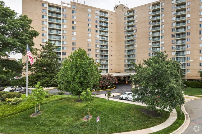 Photo - Marina Towers