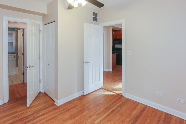 Photo - 628 W Roscoe St Unit 1N