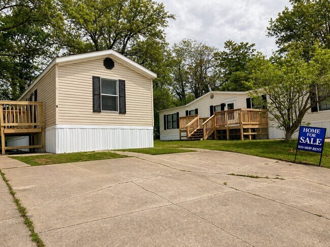 Photo - 11 Deerwood Park