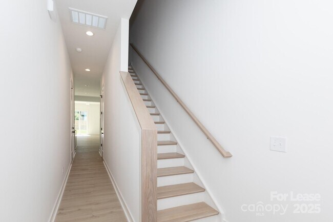 Photo - 505 Bowman Rd