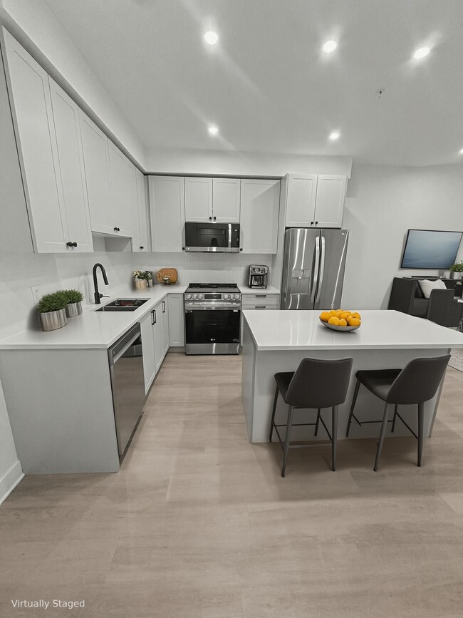 Photo - 20144-20186 86 Ave