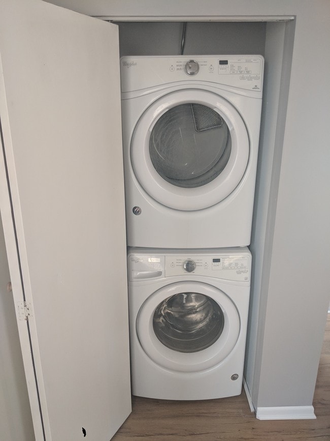 Building Photo - 471 W 26th St Unit 2