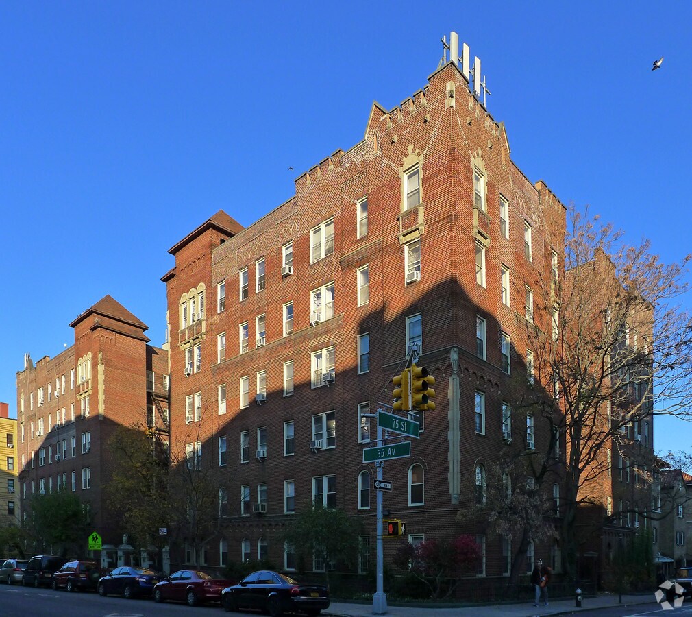 The Buckingham Apartments - The Buckingham Apartments