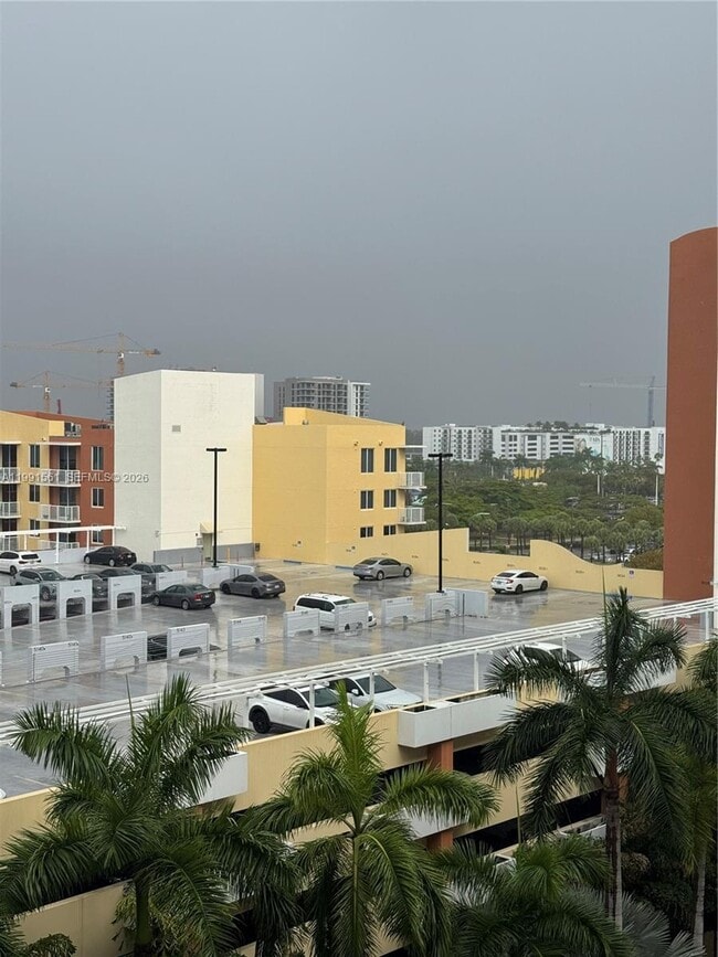 Building Photo - 18800 NE 29th Ave Unit 822