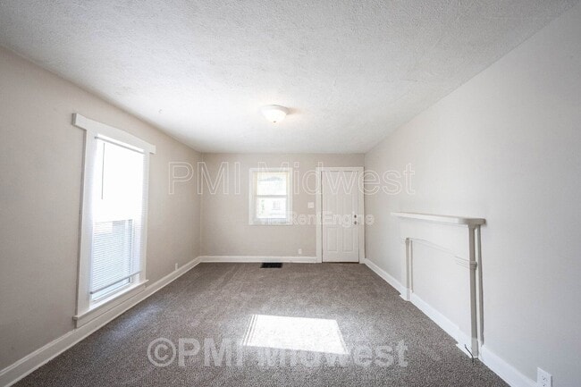 Photo - 1214 W 25th St