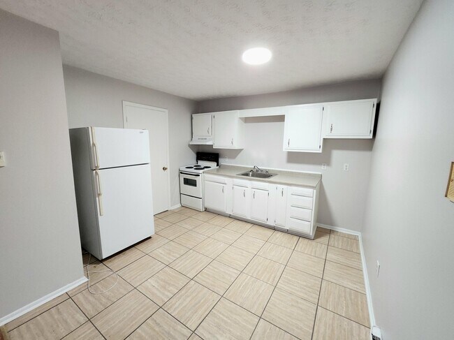 Photo - 8 Scott AvenueUnit 8 Unit 8