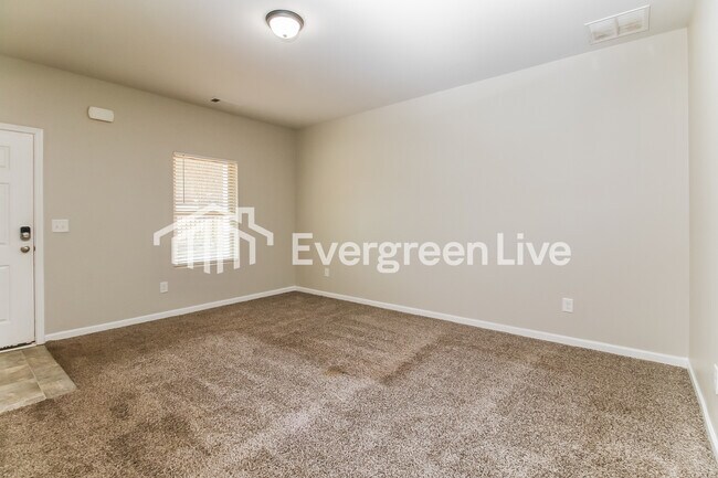 Photo - 524 Joneus Dr