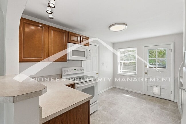 Photo - Updated 1/2 Duplex with Washer/Dryer and Fenced Yard