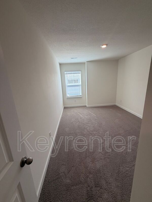 Photo - 7033 Randleman Dr