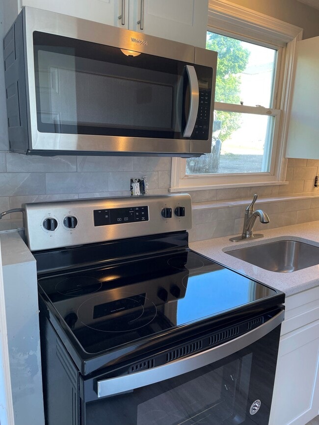 Range - 33 Everard St