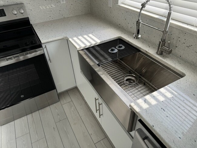 Photo - 3 bedroom - Descendant