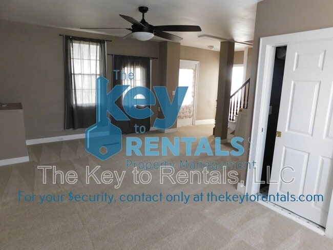 Photo - 321 N Main St