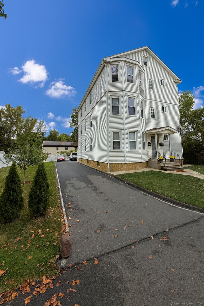 Building Photo - 23 Marmon St Unit 2