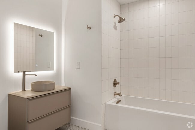 Studio - 688SF - Bathroom