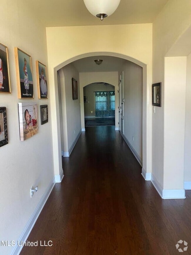 Building Photo - 6038 Red Gate Dr Rental