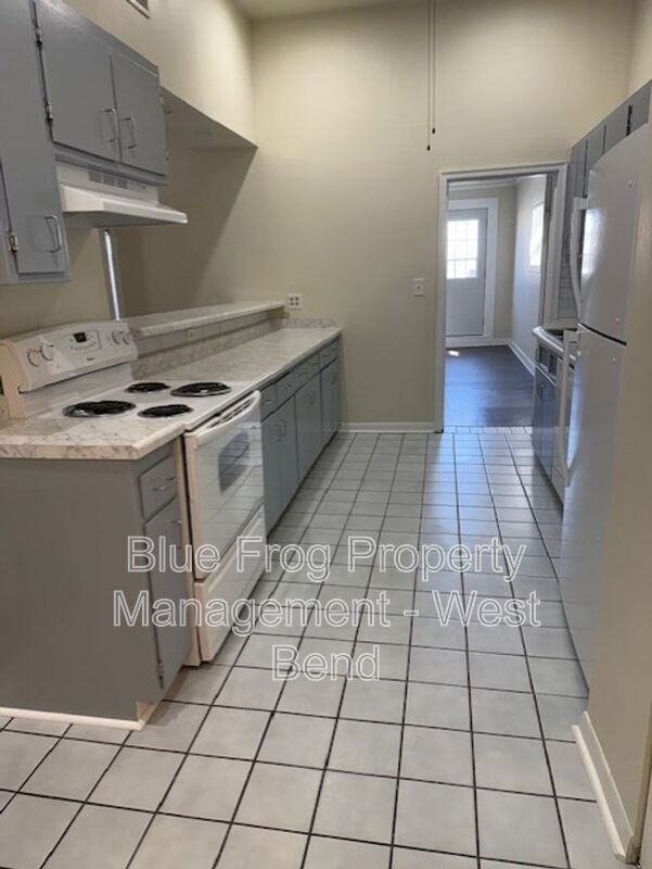 Photo - 103A S Main St