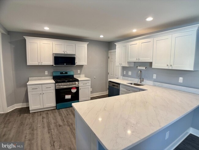 Building Photo - 1107 Cinnaminson Ave Rental