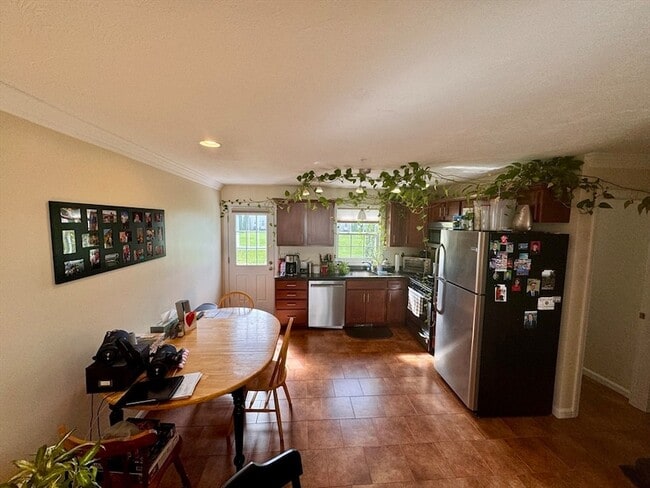 Photo - 14 Merrimac Way Unidad E