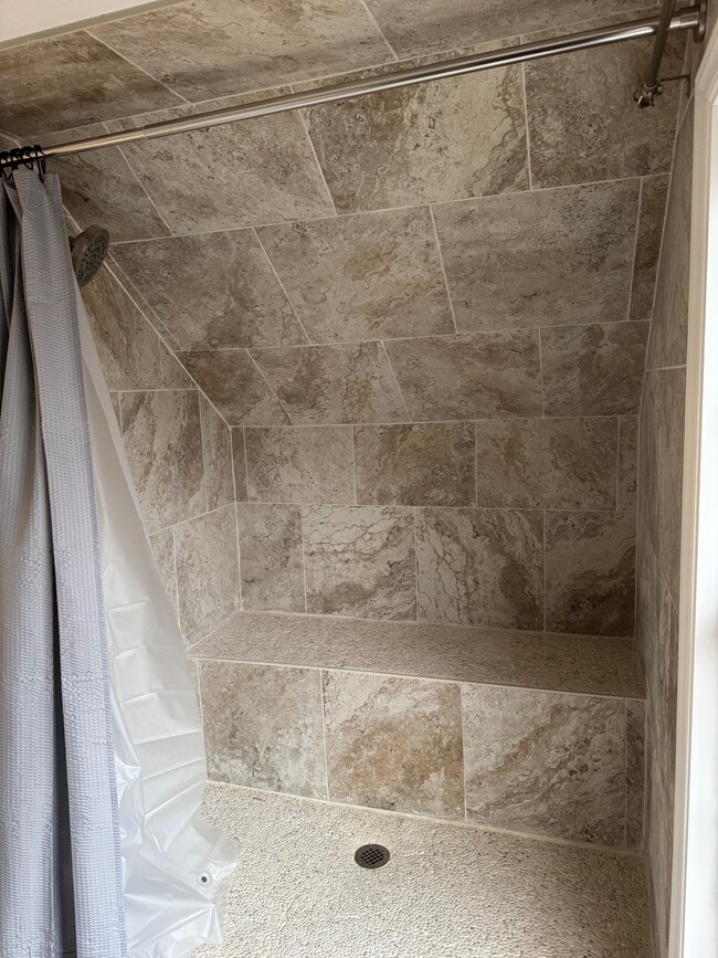 Photo - 2470 Crow Valley Rd NW