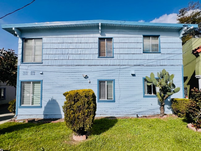 Photo - 3218 Hyde St Apartment Unit 3214 B