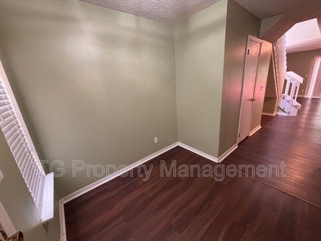 Photo - 8531 Sturbridge Cir E