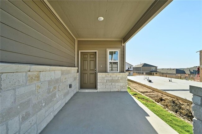 Photo - 147 Longstraw Dr