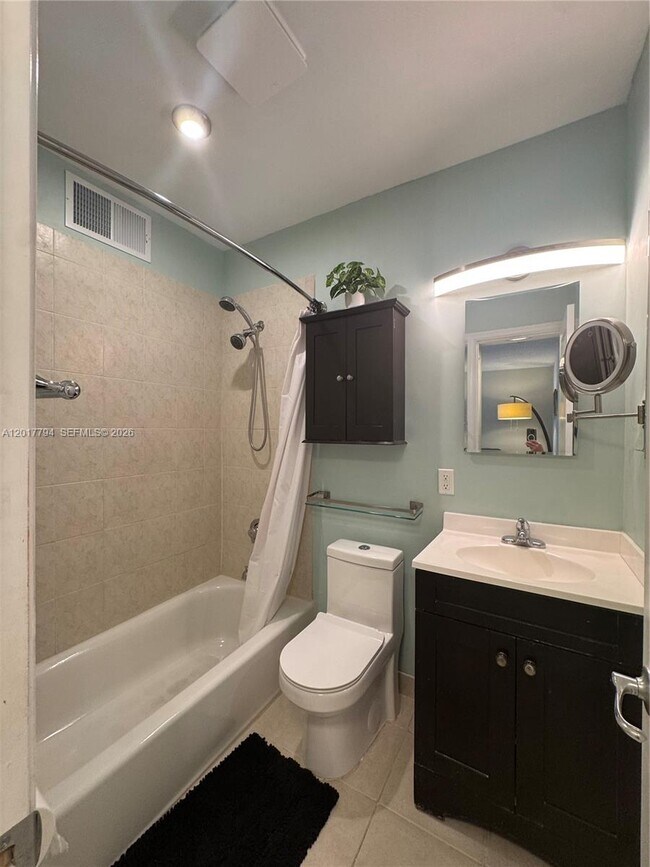 Photo - 2660 NE 8th Ave Unit 215