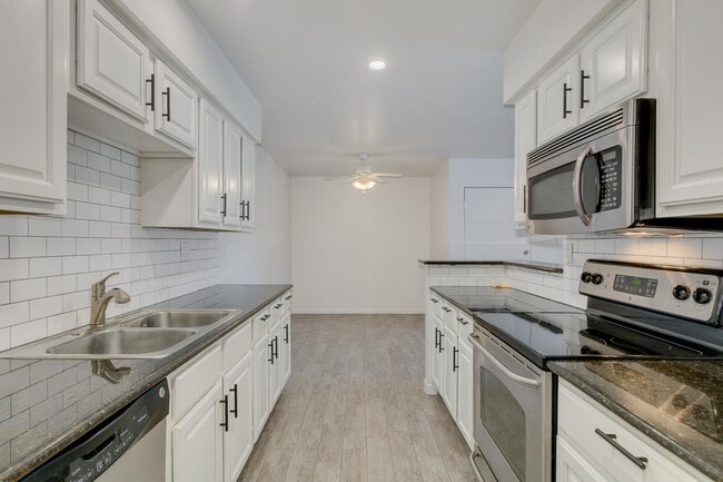 Photo - 5995 N 78th St Unit 1104