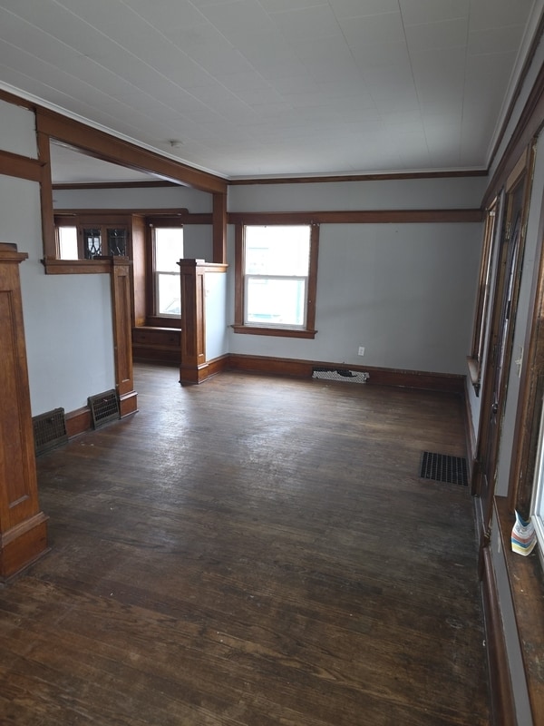 Photo - 1837 Grande Ave SE